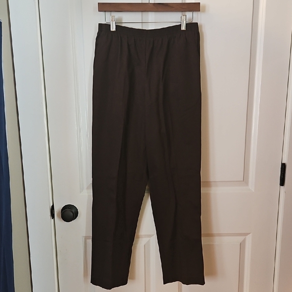 Alfred Dunner Pants - Alfred Dunner 8 Short Dark Brown Elastic Waist Pocketed Pants NWT